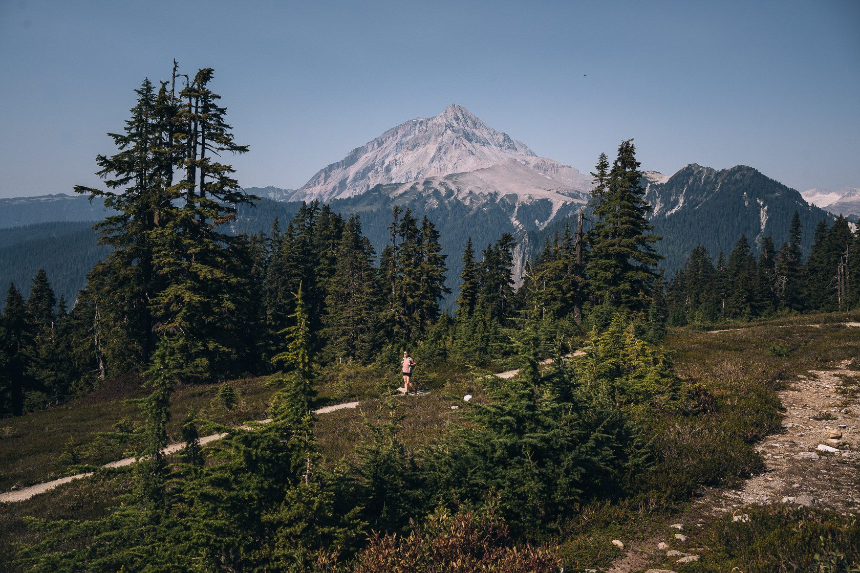 Elfin Lakes trail